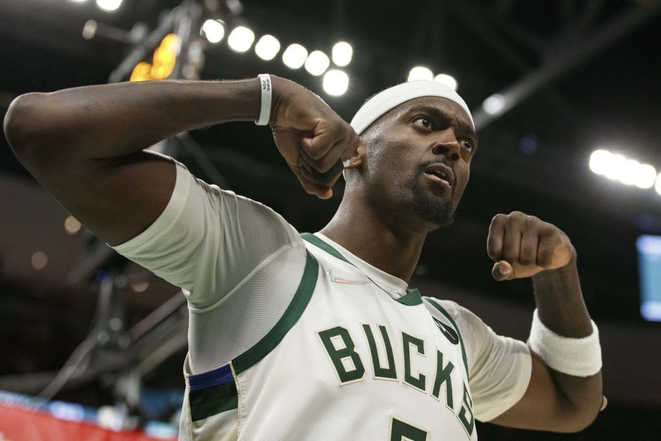 波尔津吉斯官方公布新规，助攻爆棚引发争议，雄鹿球迷热议！的简单介绍