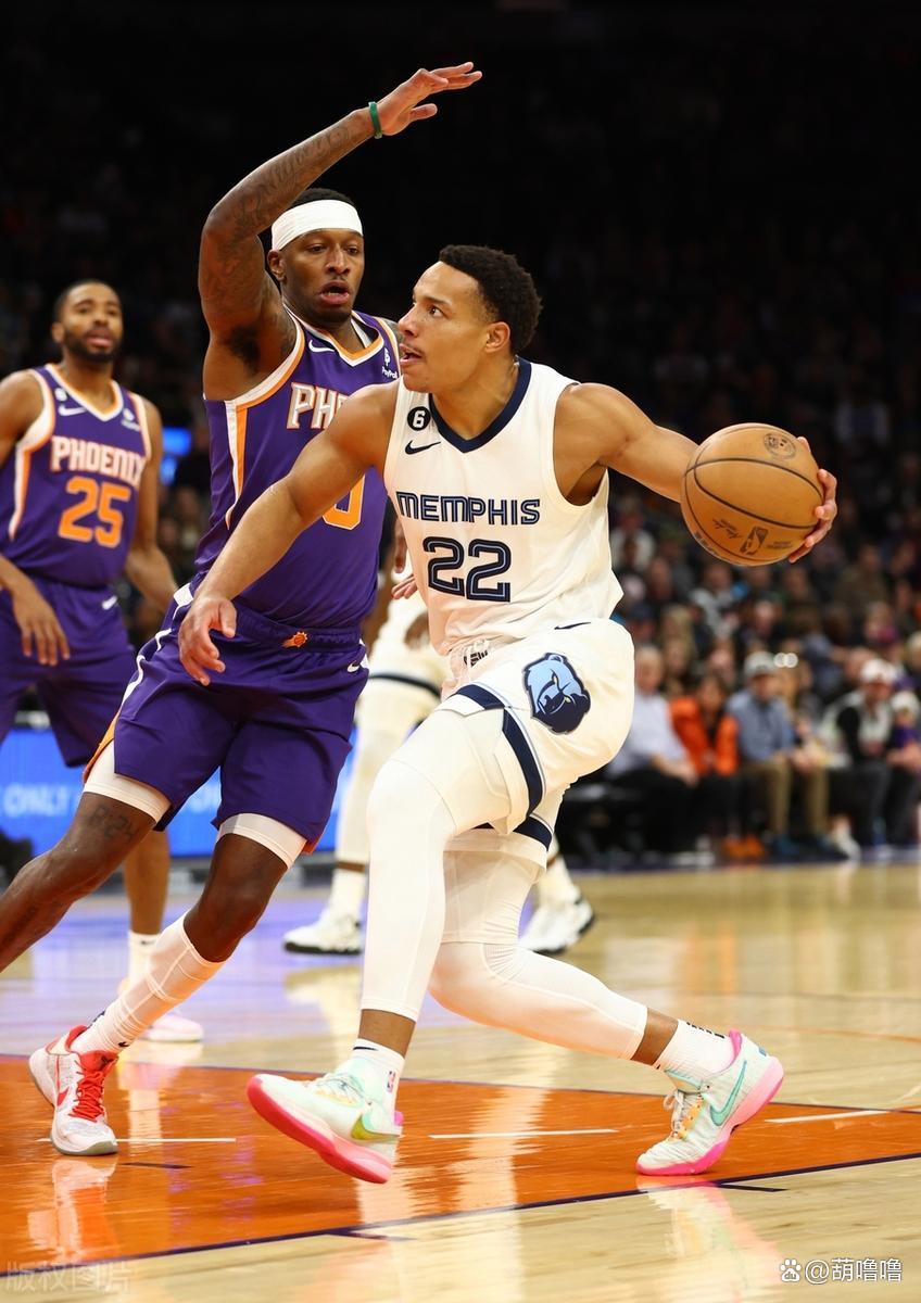 包含鹈鹕狂砍莫兰特分，三连败迎来新赛季高光！的词条